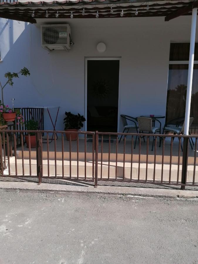 Hamboula Daire Polis Dış mekan fotoğraf